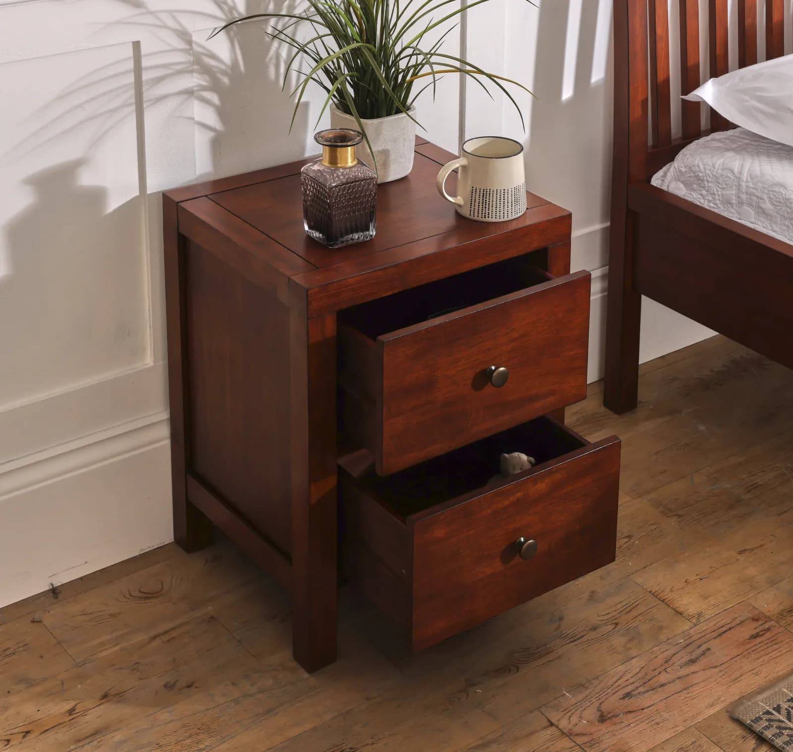 Java Bedside