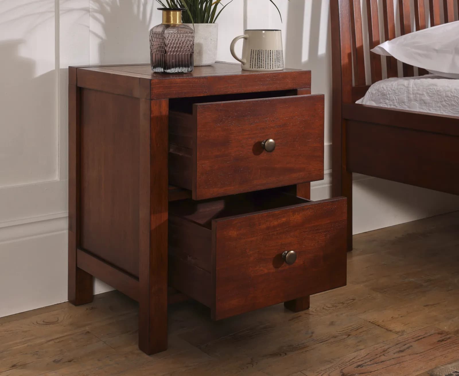 Java Bedside
