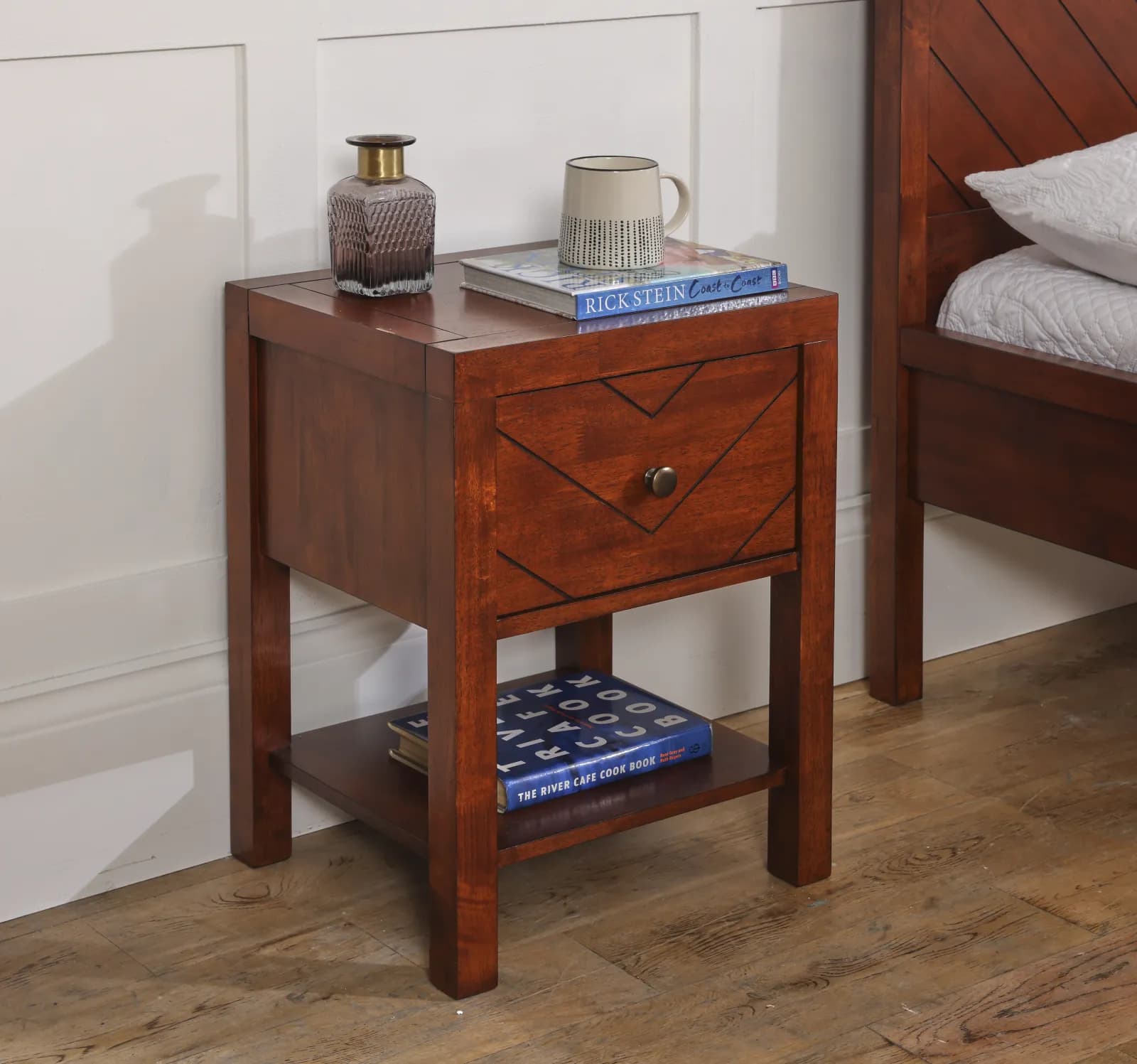 Maya Bedside Side Angle