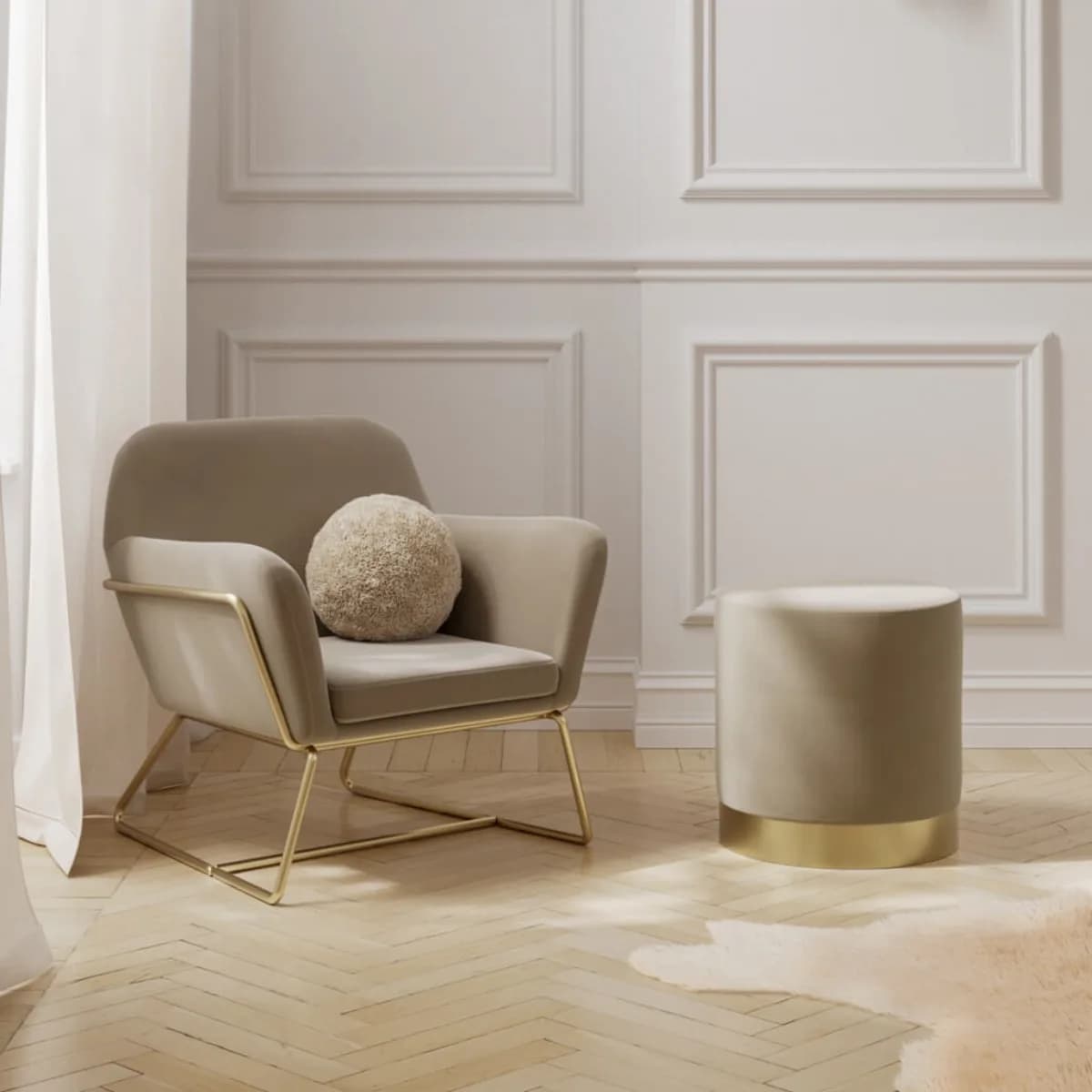 Lara Pouffe Beige Velvet / Brushed Gold Small