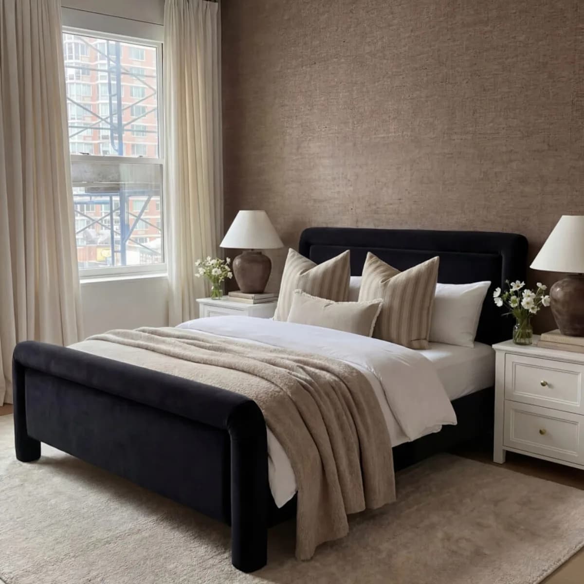 Leonnie Black King Size Bed
