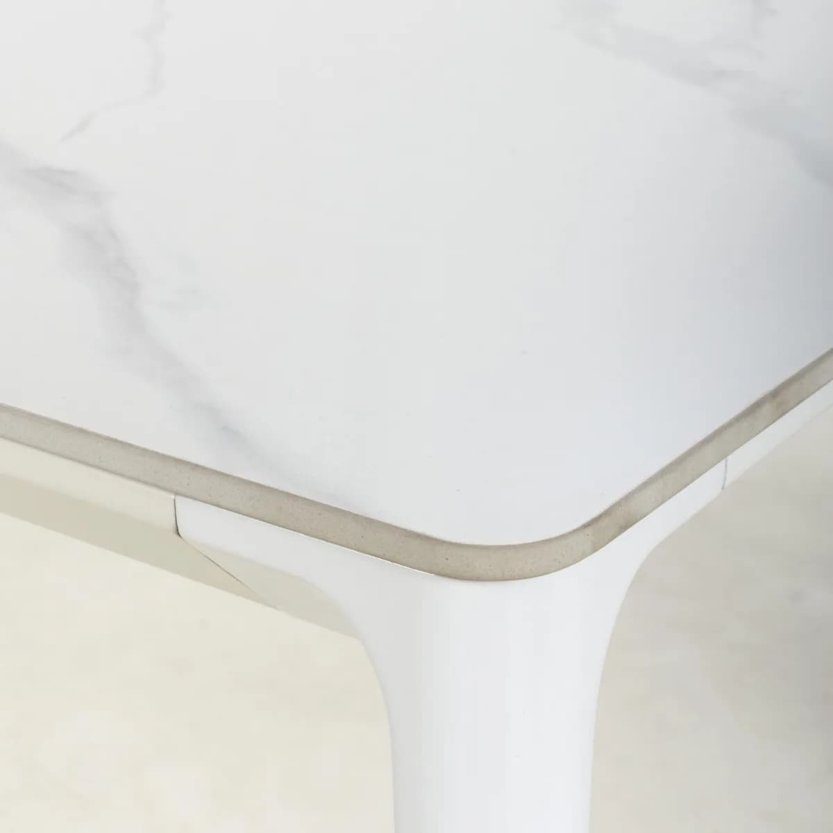 Montreal Medium 1.6m White Dining Table